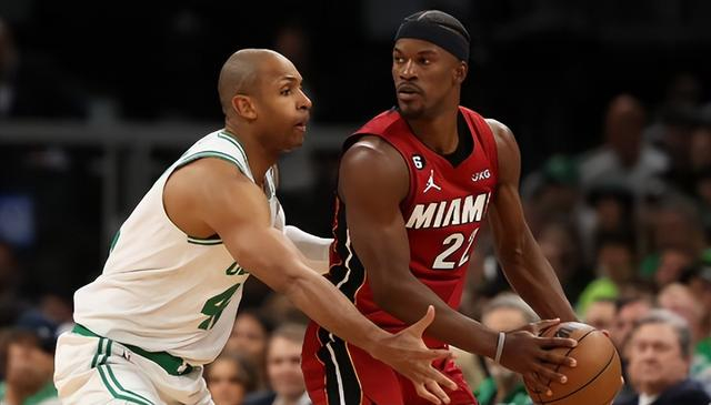 在场均4 在场均4