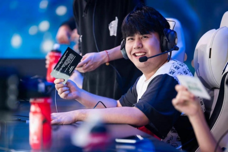 体育馆便成 体育馆便成